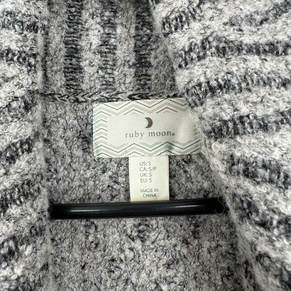 Ruby Moon Women's Gray cable Knit Sweater Cowl‎ Neck Size Small - Picture 3 of 4